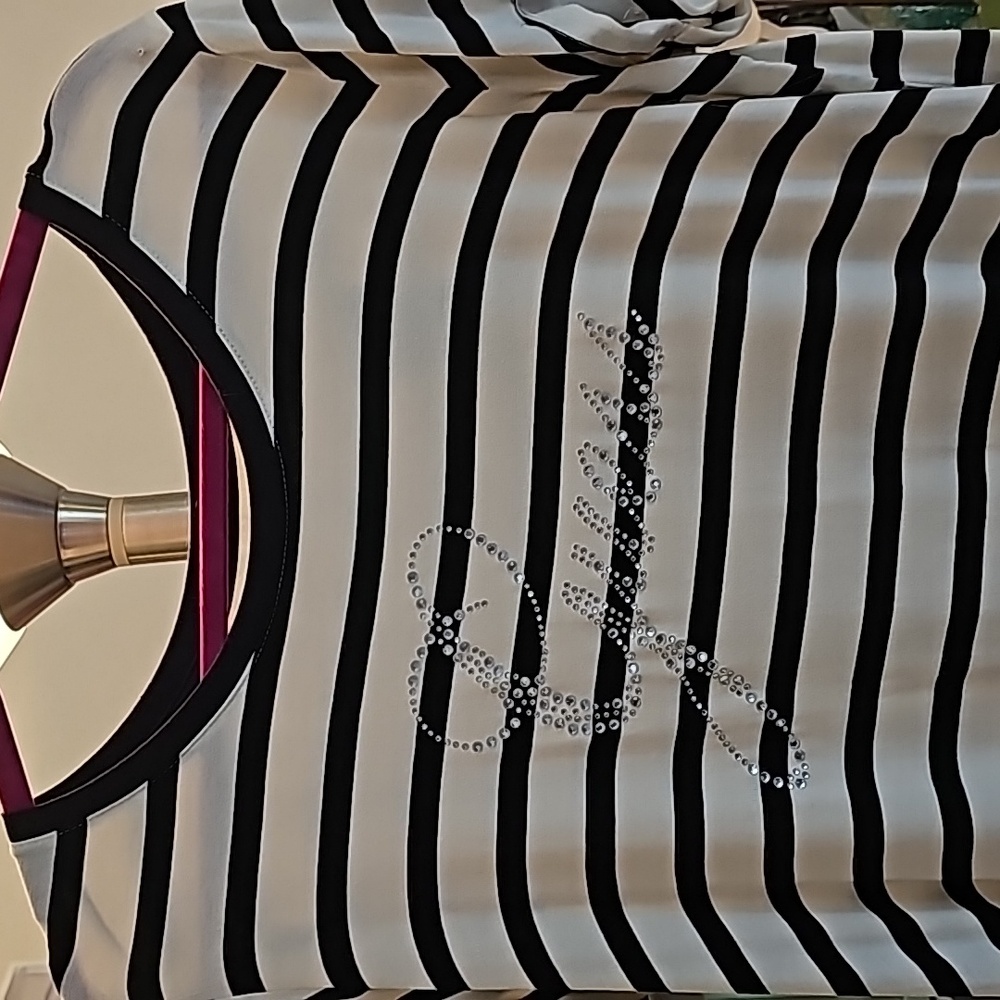 GUESS LOS ANGELES TUNIC TOP..BLACK & WHITE STRIPES WITH GUESS IN RHINESTONES - Picture 10 of 15